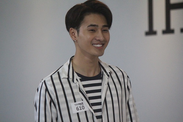 Thánh xéo xắt Nam Trung khiến thí sinh căng thẳng trong buổi casting The Face Thánh xéo xắt Nam Trung khiến thí sinh căng thẳng trong buổi casting The Face